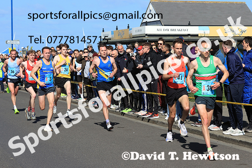 Senior mens Northern 12 Stage Road Relay, 2025 Northern 12 and 6 Stage Road Relays and Junior 5k, Redcar. Photo: David T. Hewitson/Sports for All Pics
